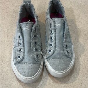 Blowfish Frayed Gray Slip-On Sneakers